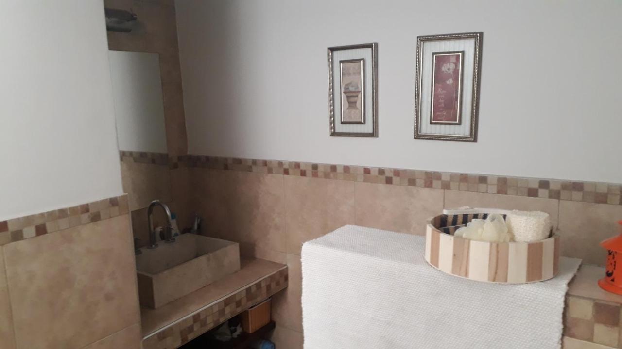 Casa Cerca Del Centro Bed&Breakfast Mendoza Kültér fotó